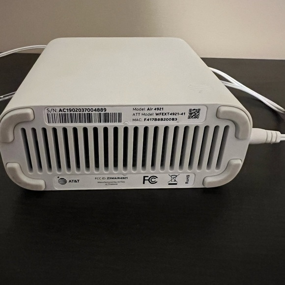 AT&T AirTies 4921 smart Wi-Fi extender - Picture 2 of 4
